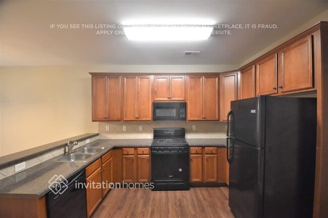 Photo - 490 Roland Manor Dr