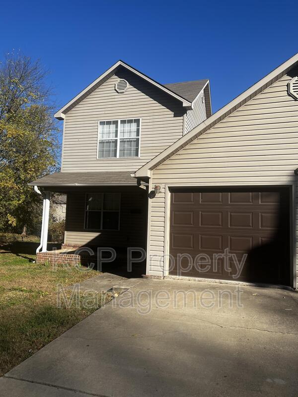 Photo - 613 S 11th St