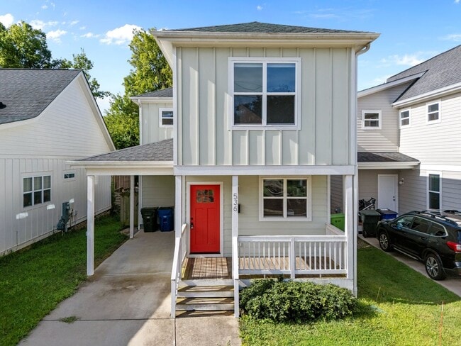 Modern 3 Bedroom home inside Downtown Rale... - Modern 3 Bedroom home inside Downtown Rale...