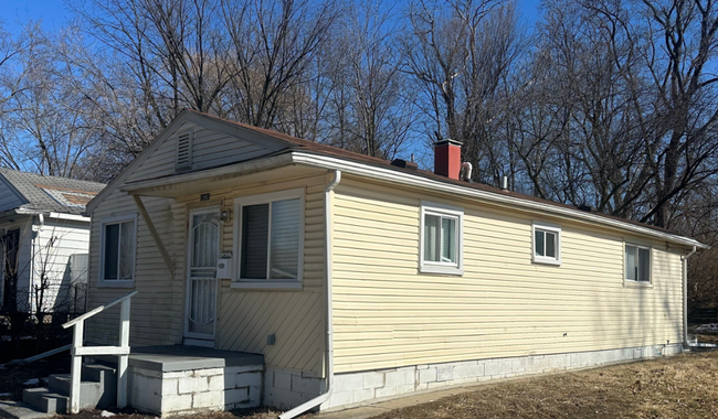 Renovated 3-Bedroom Home – We Welcome Sect... - Renovated 3-Bedroom Home – We Welcome Sect...
