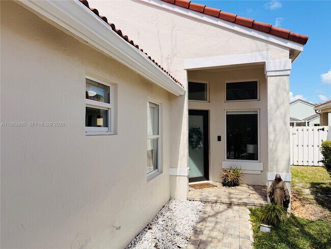 Photo - 646 Stanton Dr