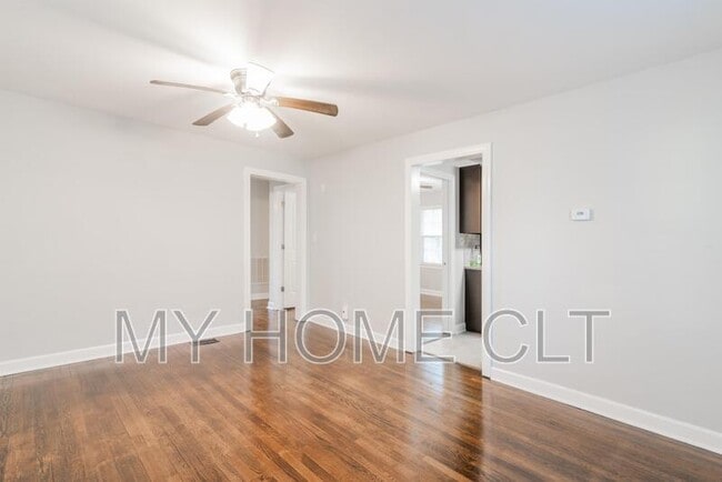 Photo - 2108 Highland St