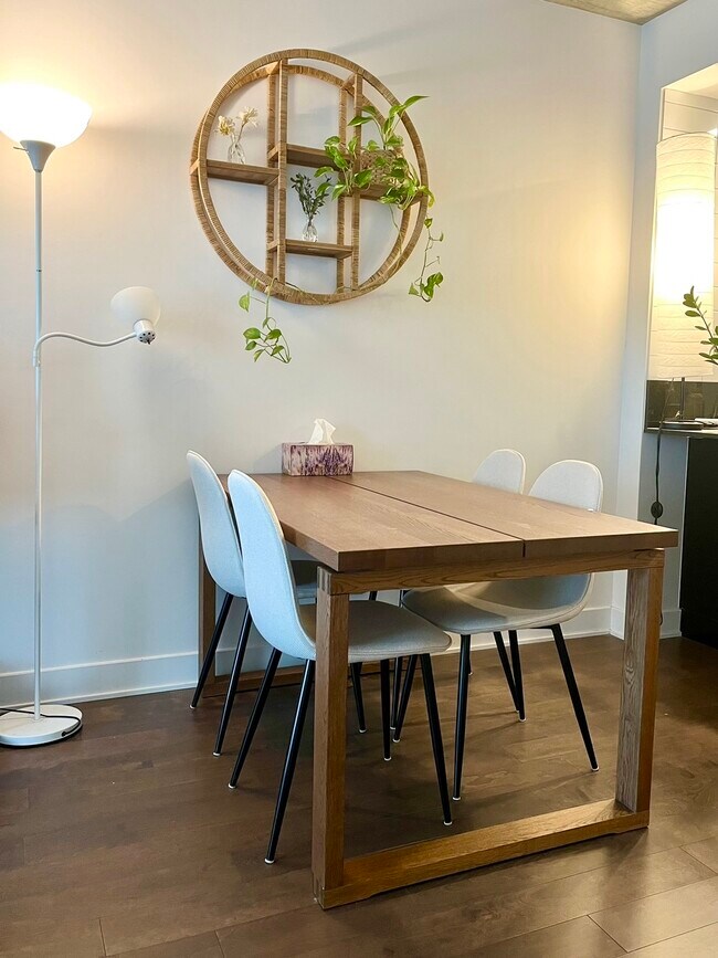 Photo - 700 Rue Saint-Paul O Unit 906