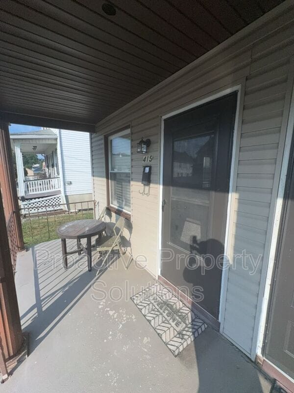 Photo - 415-417 17th Ave