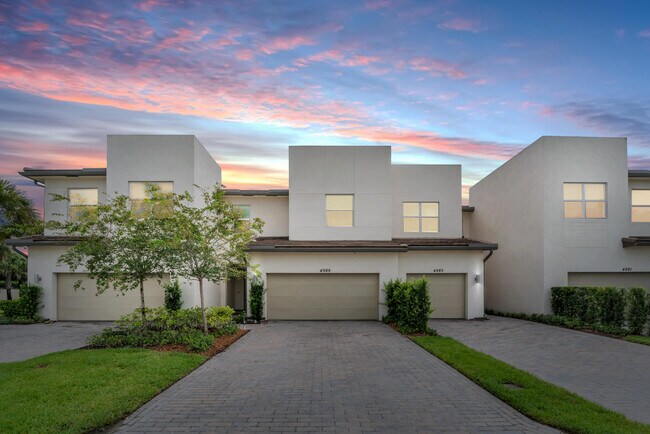 Building Photo - 4989 Navali Dr Rental