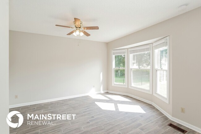 Photo - 1528 Cavalier Dr