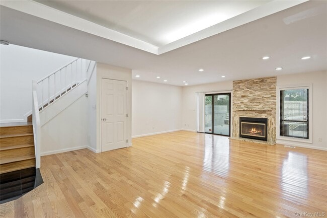 Photo - 236 Hamlet Dr