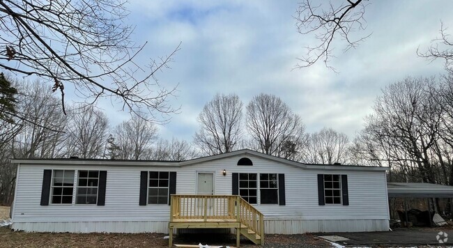 Building Photo - Spacious doublewide in Concord in the Moun... Rental