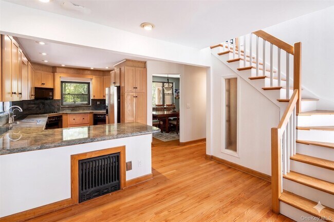 Photo - 37 Mekeel St