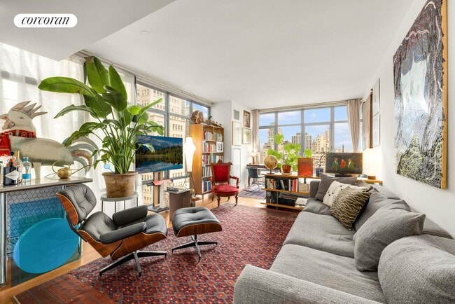 Building Photo - 57 Reade St