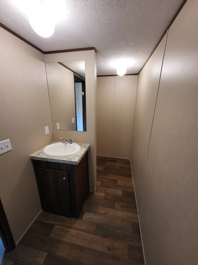 Photo - 1596 Dean Dr