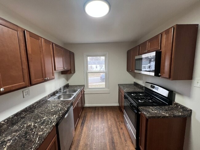 Photo - 10225-27 St. Katherine Ln. Unidad 10227 St. Katherine