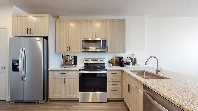 1/1, 660sf
