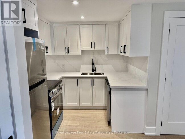 Photo - 246 Marlborough St Unité 3