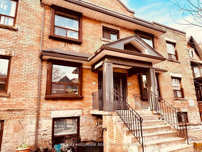 Photo - 20-20 Triller Ave Unit 4