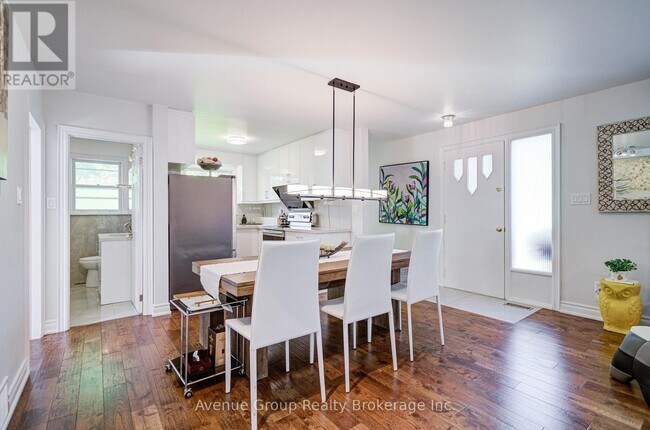 Photo - 306 Wenlock Ave