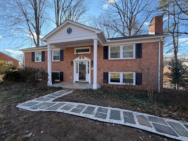 Photo - 415 Carrsbrook Dr