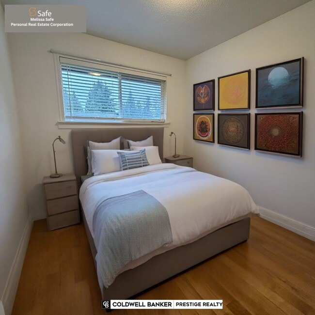 Photo - 4059 Liverpool St