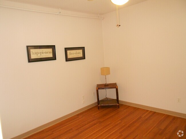 Building Photo - 28 Haviland St Unit #1 Rental