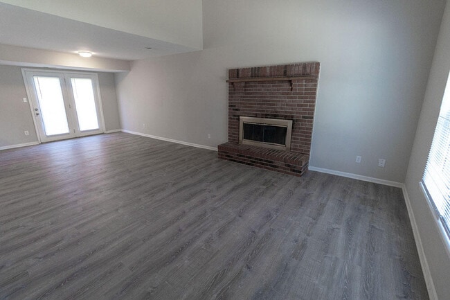 Photo - 1923 Mirtle Grove Ct