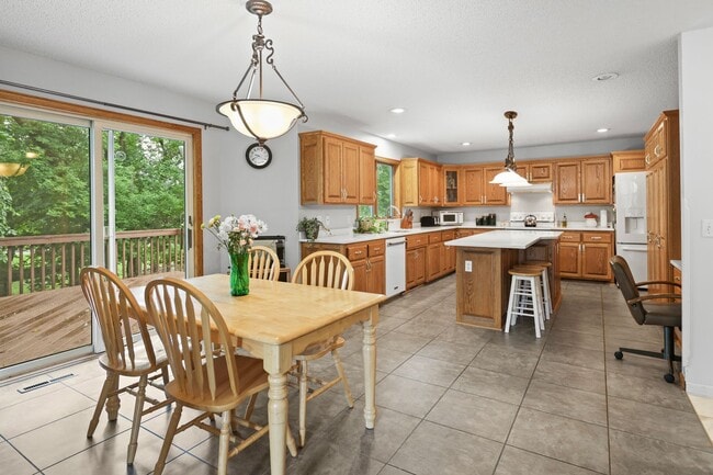 Photo - 1903 Meadow Rose Blvd