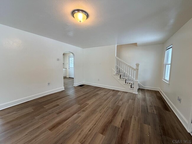 Photo - R247 Darr St