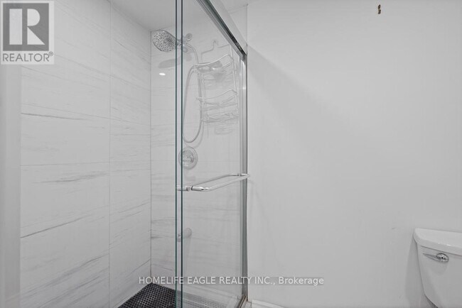 Photo - 98 Lowther Ave