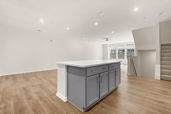 Photo - 2406 Ownby Ln