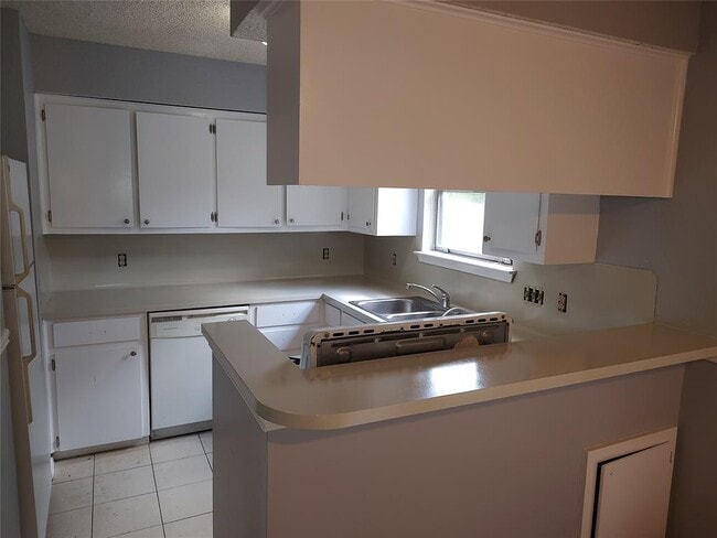 Photo - 6014 Westcreek Dr