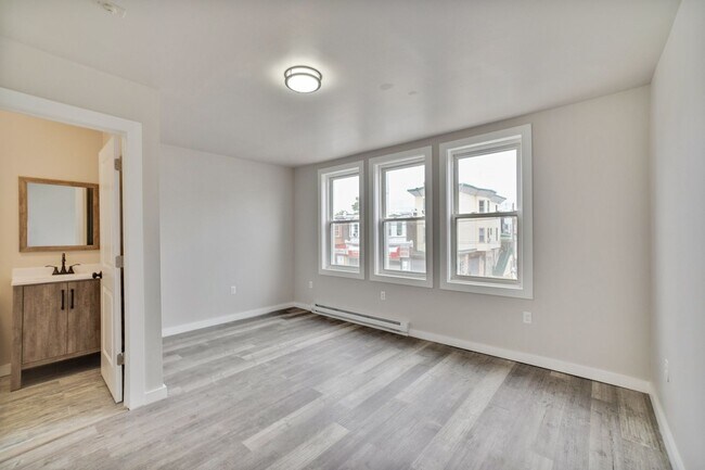 Photo - 5536 Chester Ave Unidad 2R