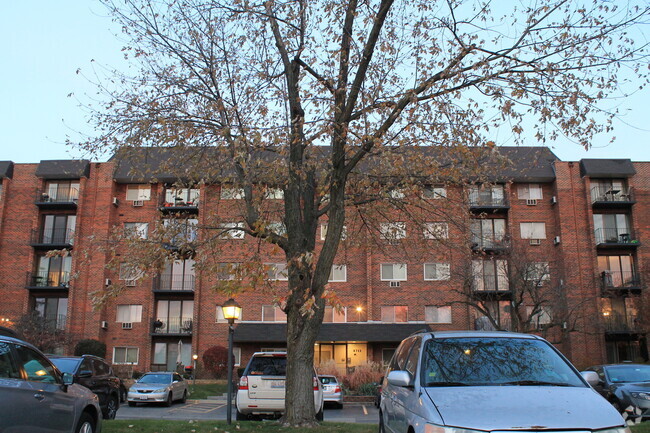 Building Photo - 4711 St Joseph Creek Rd Unit 4-F Rental