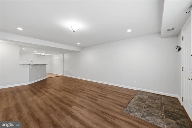 Photo - 1193 N Van Dorn St