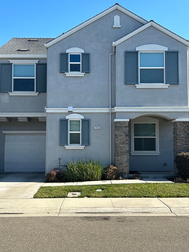 Photo - 2460 Ben Ali Way House
