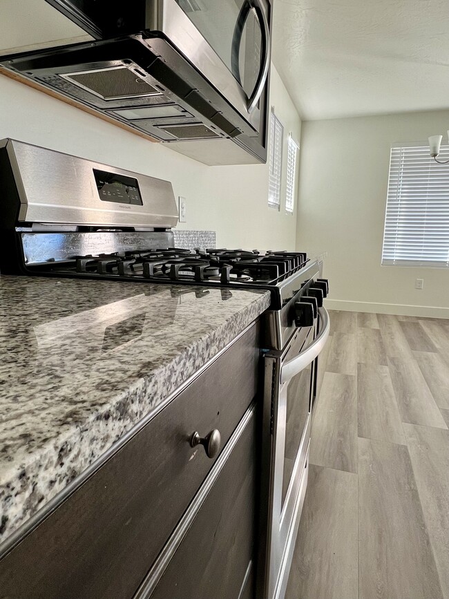 Photo - 3128 Halo Ln