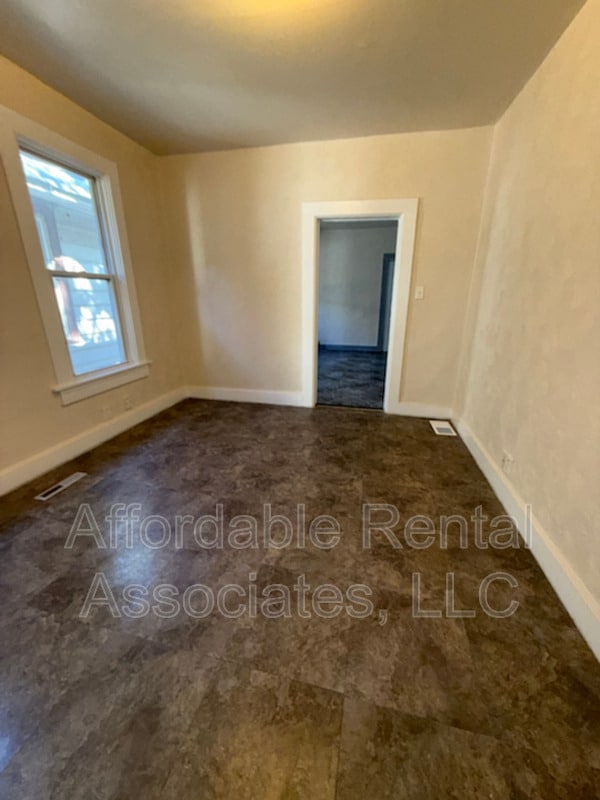 Photo - 1306 W Scott St