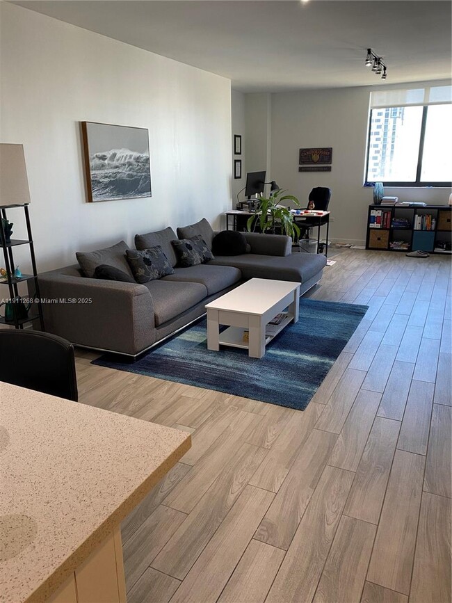 Photo - 999 SW 1st Ave Unit 1413