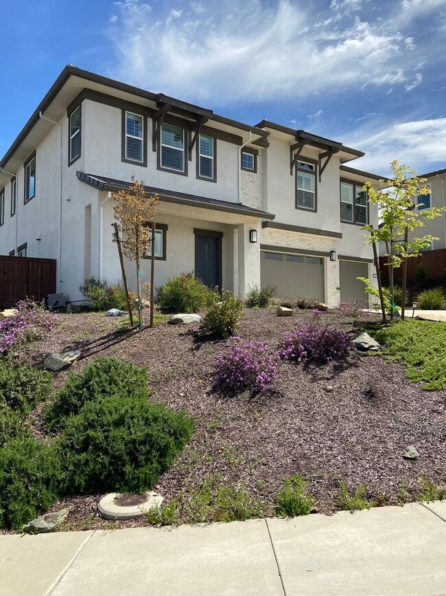 Photo - Cool Pool! 5Bdrm, 4.5 bath in gated community El Dorado Hills