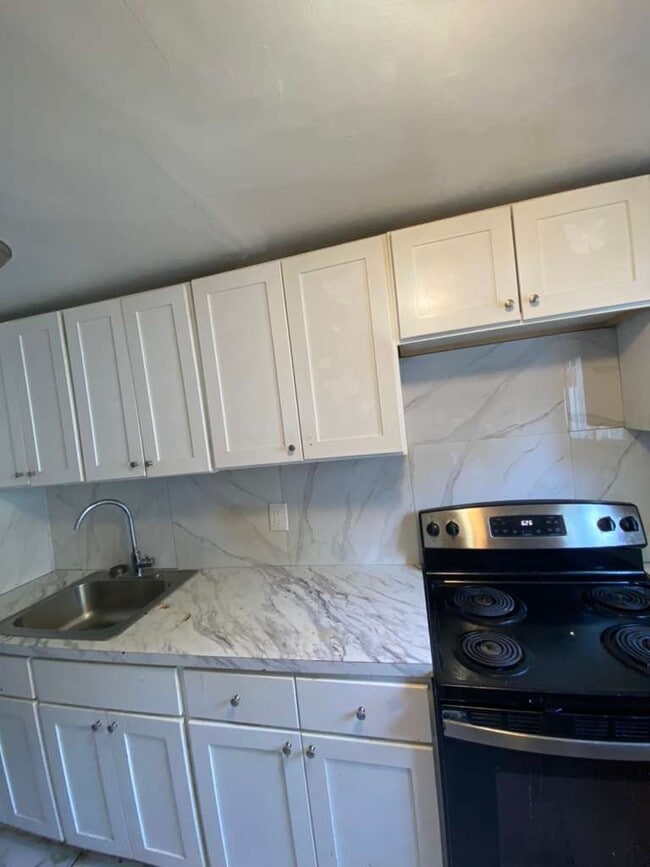 Building Photo - 80 Sedgwick Ave Unit APT 3