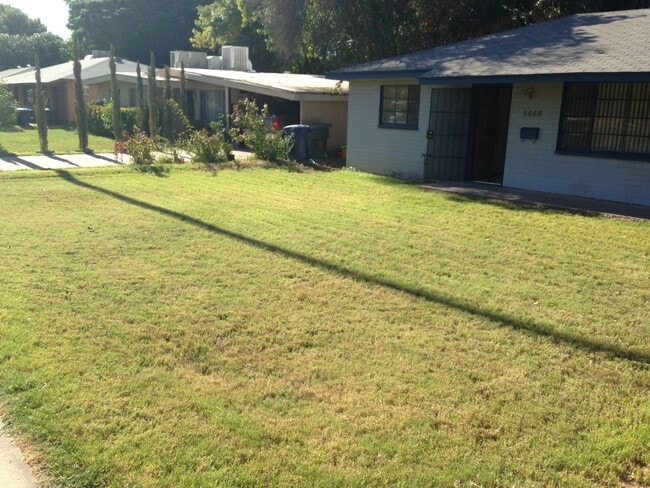 Photo - Spacious 3BR Tempe Home with Lush Yard & Irrigation – Available July 1!