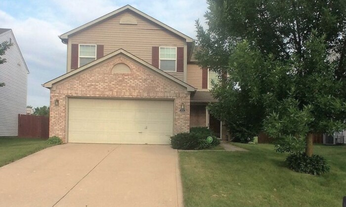 Photo - 1034 Halifax Ln