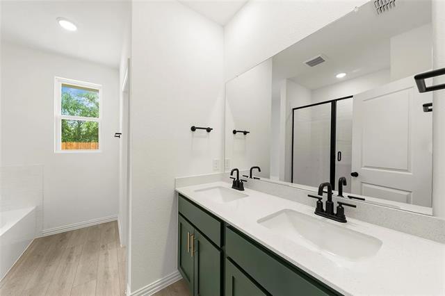 Photo - 2121 Williams Rd