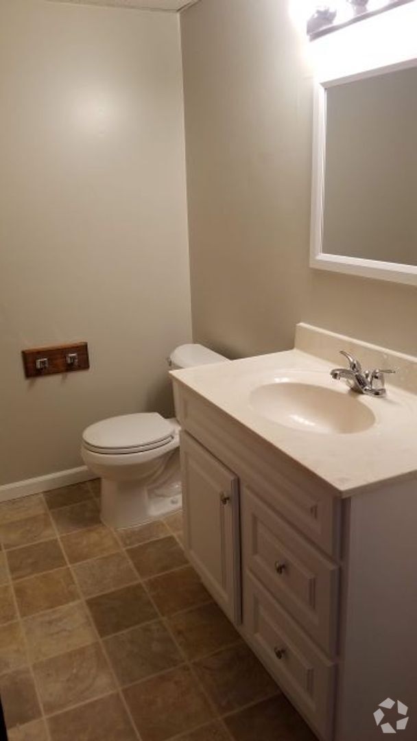 Building Photo - 5718-84 1/2 84th 1/2 Ave N Unit 5720 Rental