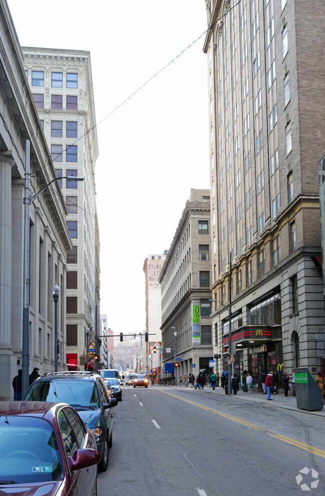Photo - Smith & Fifth