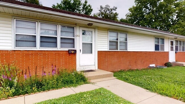 Building Photo - AVAILABLE AUGUST 1st! Rental
