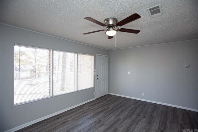 Photo - 2018 S Tyler St