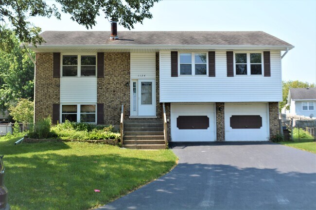 Building Photo - 1126 Honeywood Dr Rental