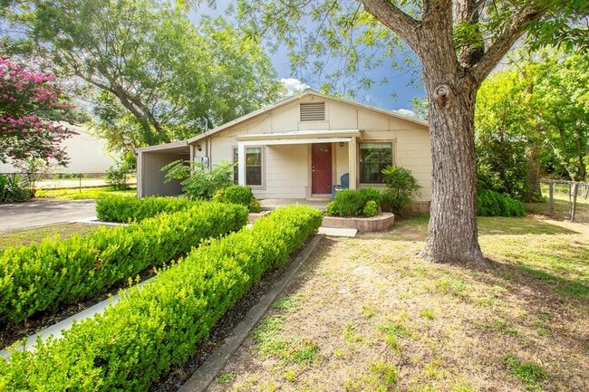 Photo - 414 Mill St
