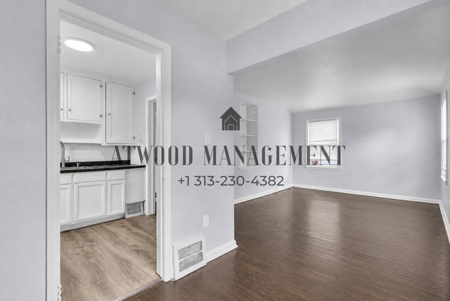 14118-20 Evergreen Rd