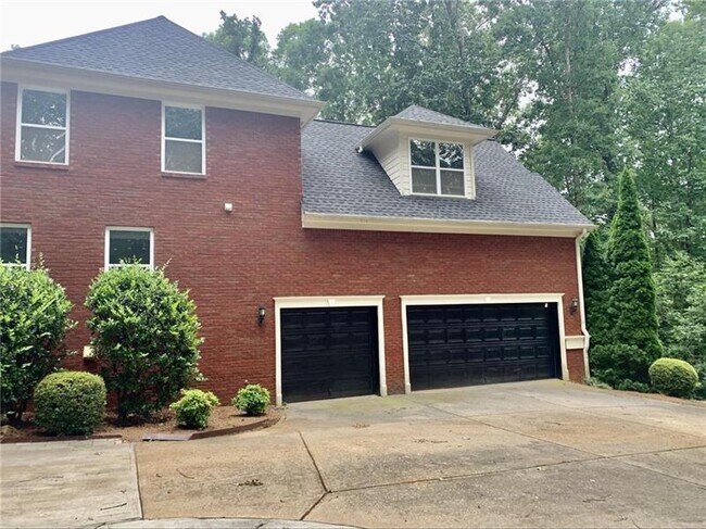 Photo - 5553 Ridgemoor Dr