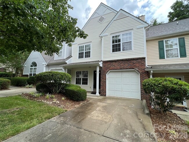 Building Photo - 8433 Southgate Commons Dr